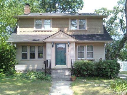 304 Stratford Road Ferndale, MI 48220 - Photo 1 of 6 Exterior