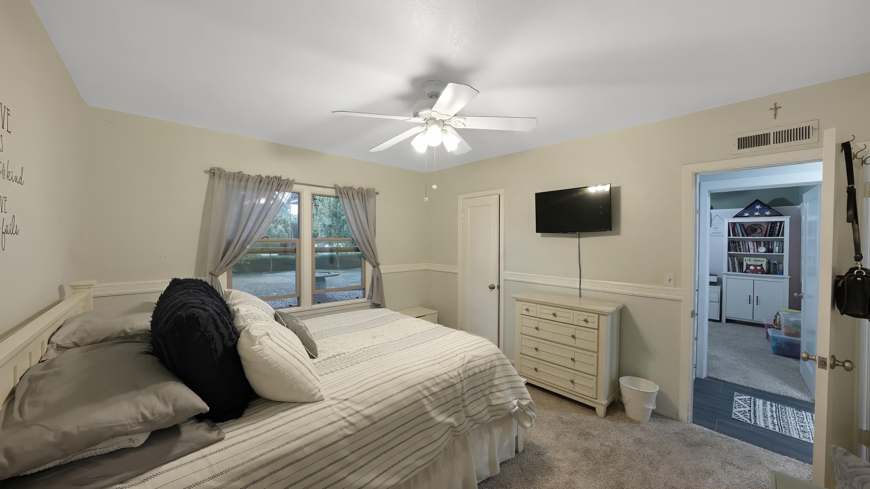 651 South Cornucopia Road Exeter, CA 93221 - Photo 25 of 42 22