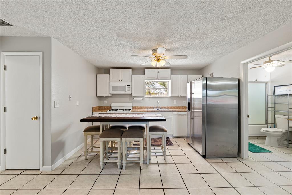 15509 Casey Rd Extension, Unit A Tampa, FL 33624 - Photo 5 of 11