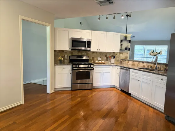 $2,195 | 4035 Lotus Drive, Pearland, TX 77584