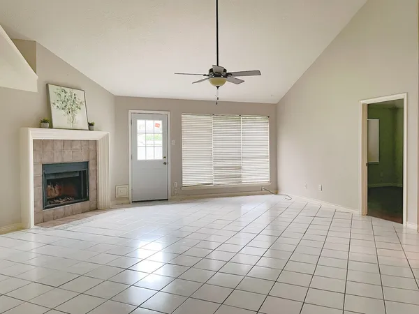 $2,195 | 4035 Lotus Drive, Pearland, TX 77584