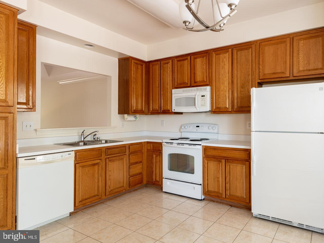 6513 Major Street Alexandria, VA 22312 - Photo 14 of 31 Kitchen