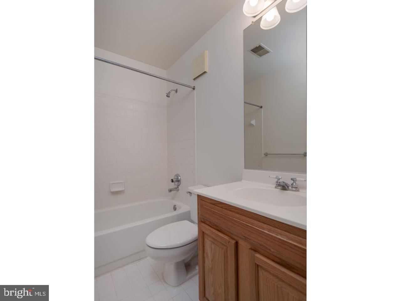 6513 Major Street Alexandria, VA 22312 - Photo 28 of 31 Hall bath upper level