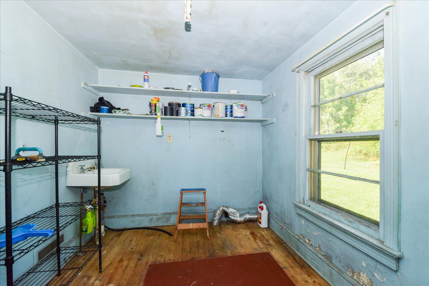 2802 Cannaday Road Northeast Roanoke, VA 24012 - Photo 12 of 18 11-2802 Cannaday-11