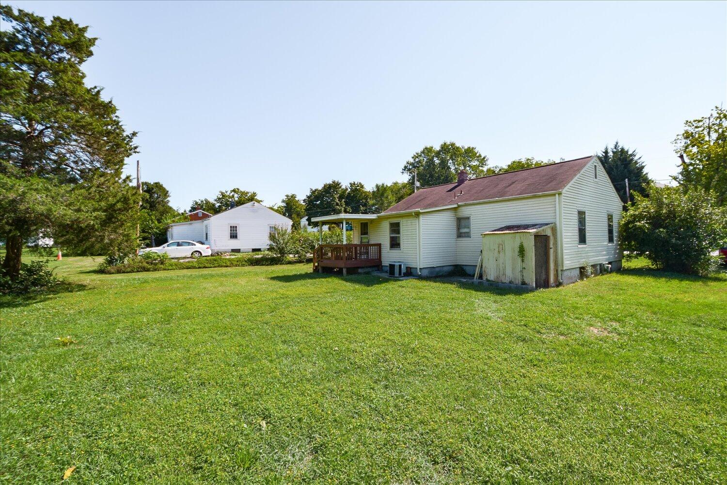2802 Cannaday Road Northeast Roanoke, VA 24012 - Photo 16 of 18 15-2802 Cannaday-15