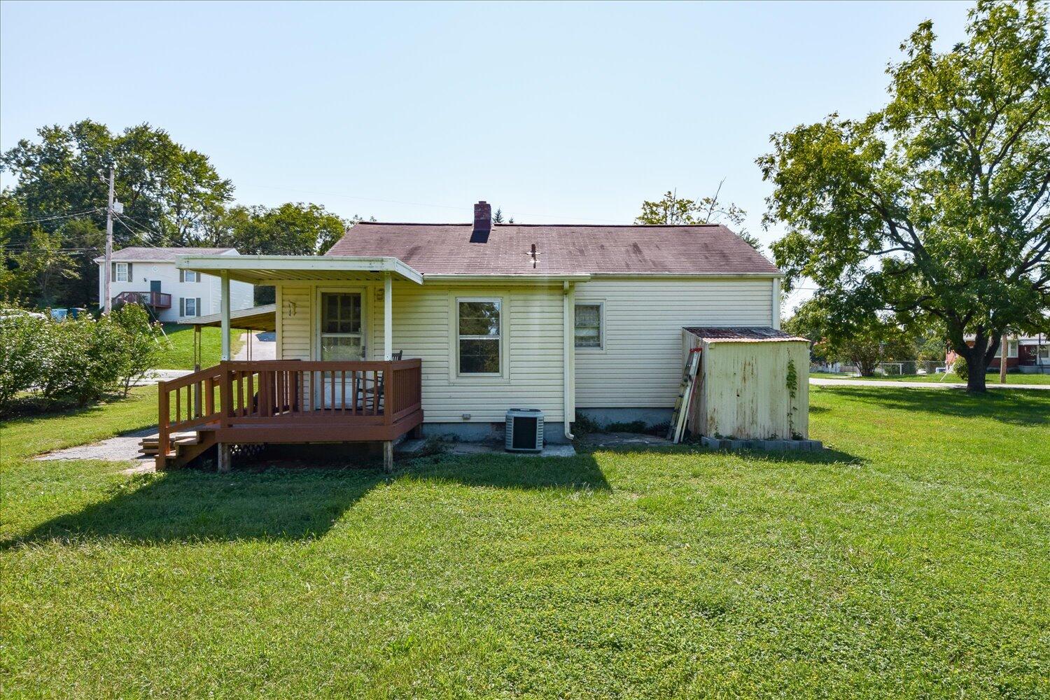 2802 Cannaday Road Northeast Roanoke, VA 24012 - Photo 17 of 18 16-2802 Cannaday-16