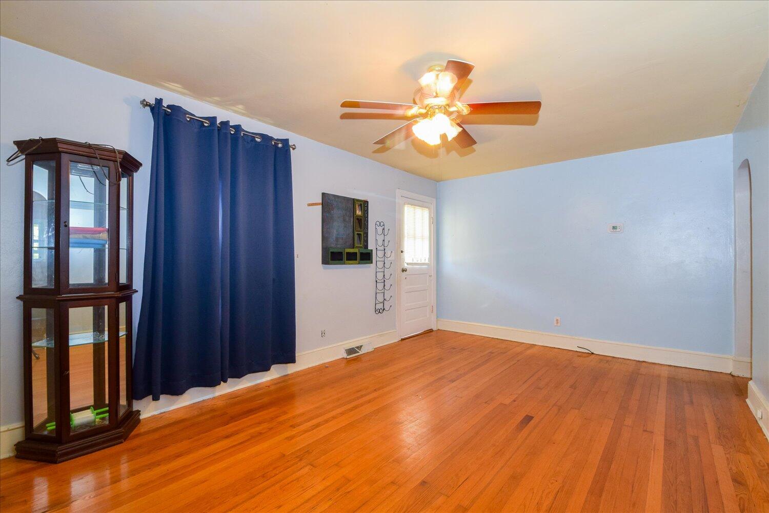 2802 Cannaday Road Northeast Roanoke, VA 24012 - Photo 3 of 18 02-2802 Cannaday-2
