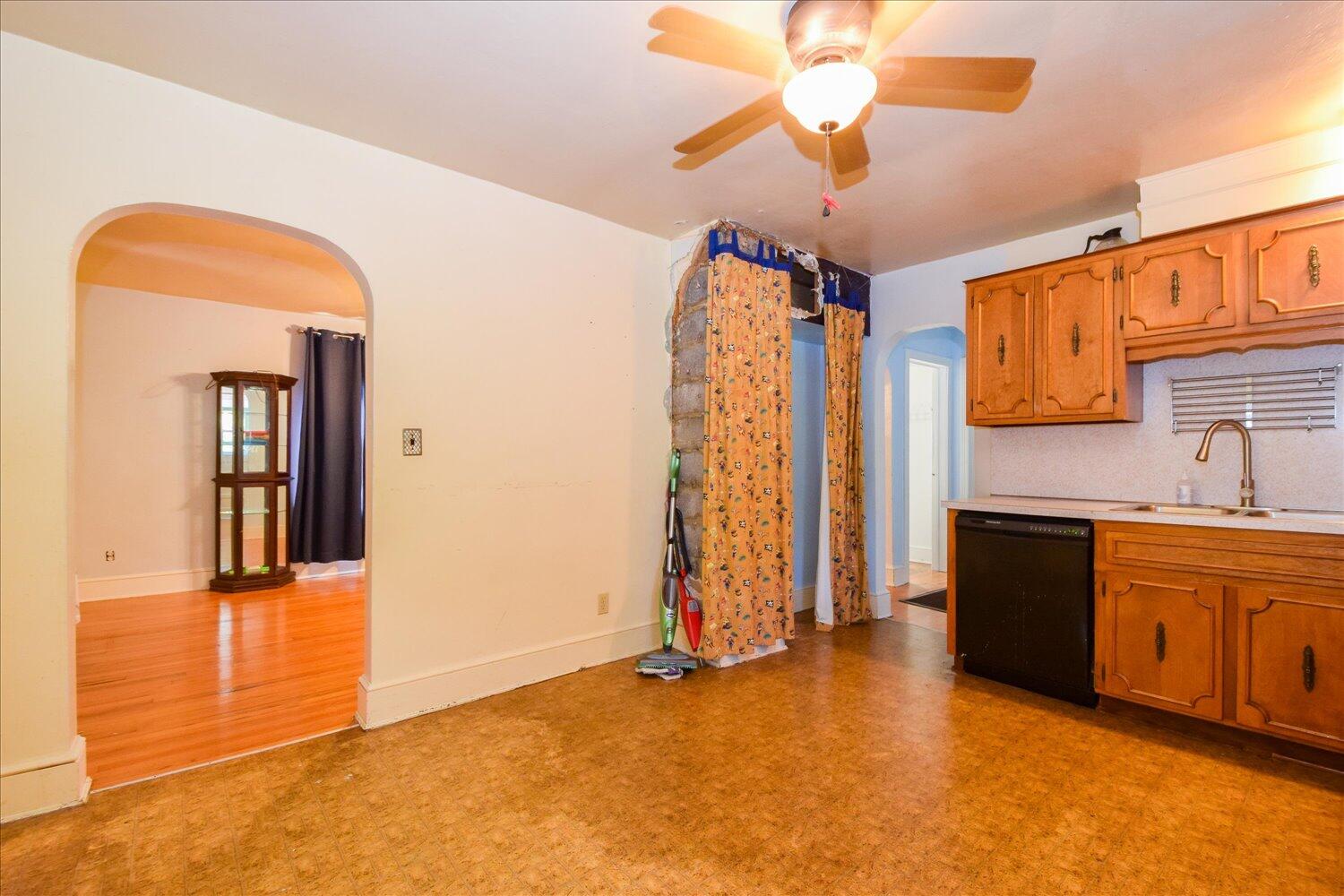 2802 Cannaday Road Northeast Roanoke, VA 24012 - Photo 7 of 18 06-2802 Cannaday-6