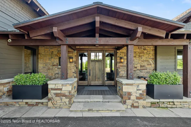 $12,500,000 | 2700 Peregrine Lane, Jackson, WY 83001