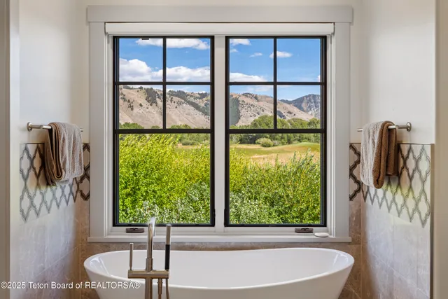 $12,500,000 | 2700 Peregrine Lane, Jackson, WY 83001