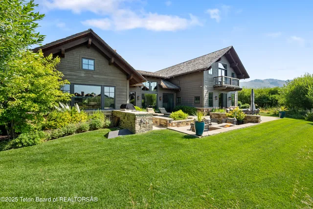 $12,500,000 | 2700 Peregrine Lane, Jackson, WY 83001