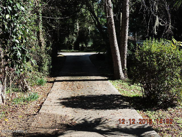 850 Ribaut Road Beaufort, SC 29902 - Photo 2 of 14 Looking back to Ribault rd