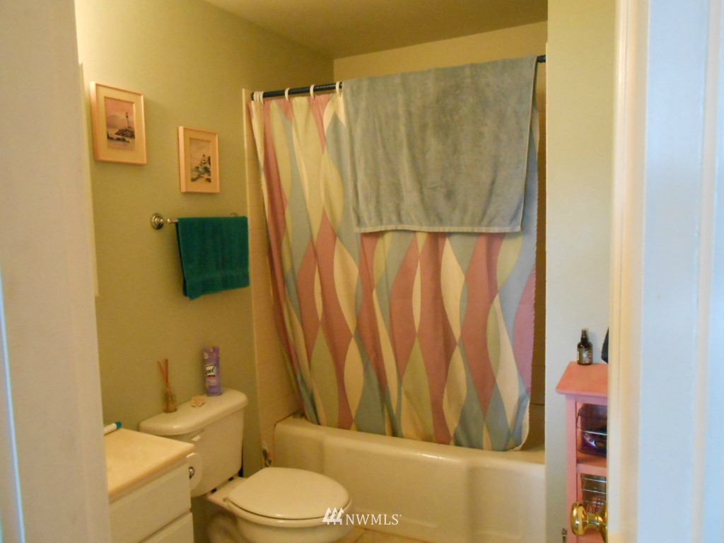 6224 South Brighton Beach Road Clinton, WA 98236 - Photo 15 of 18 Gallery Image 15
