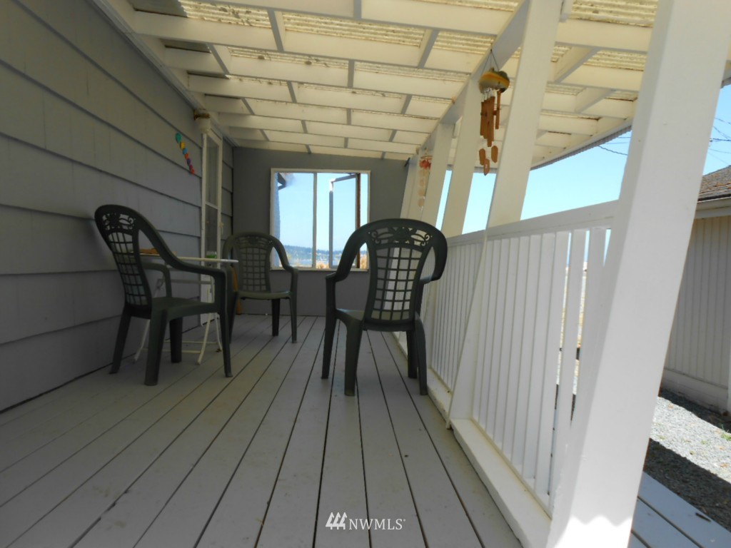 6224 South Brighton Beach Road Clinton, WA 98236 - Photo 5 of 18 Gallery Image 5