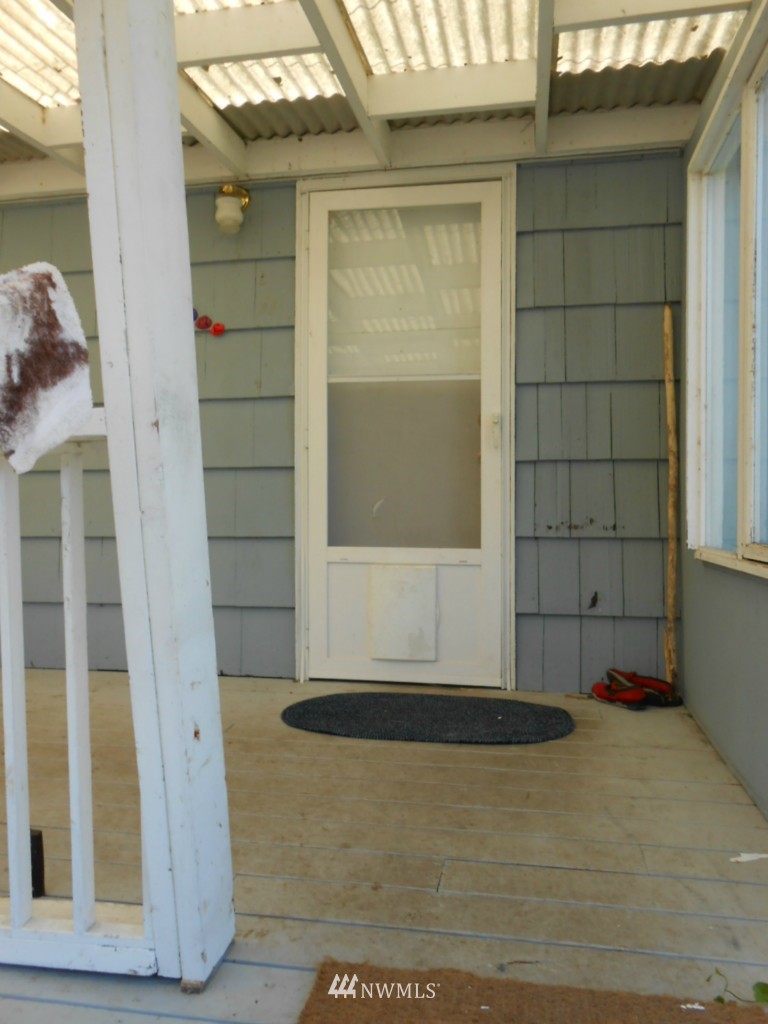 6224 South Brighton Beach Road Clinton, WA 98236 - Photo 10 of 18 Gallery Image 10
