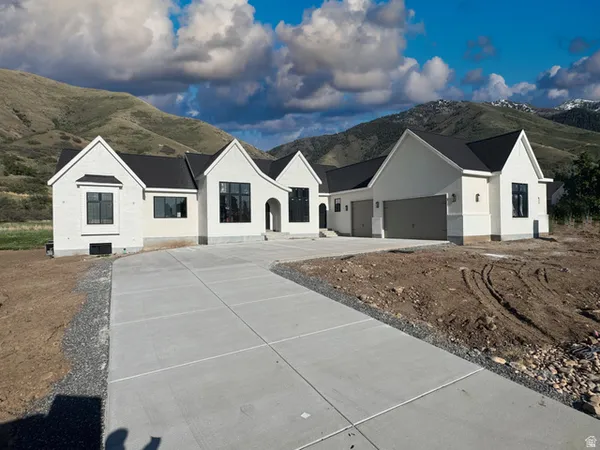 $1,899,000 | 702 North 2000 East, Unit 305, Mapleton, UT 84664