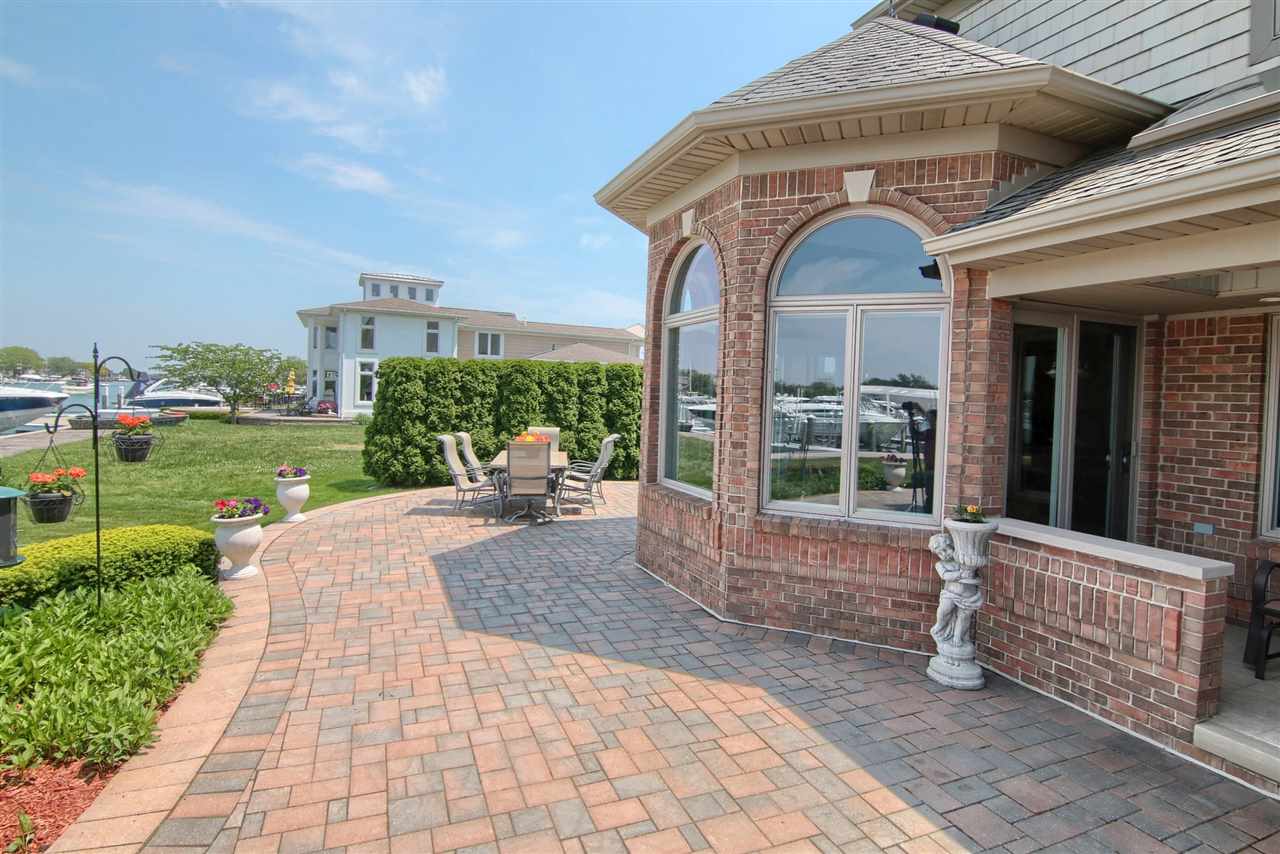 32417 South River Road Harrison Township, MI 48045 - Photo 82 of 97 KITCHEN TURRET VERY QUAINT!