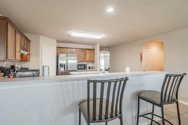 $369,900 | 400 Piccadilly Circle, Burleson, TX 76028