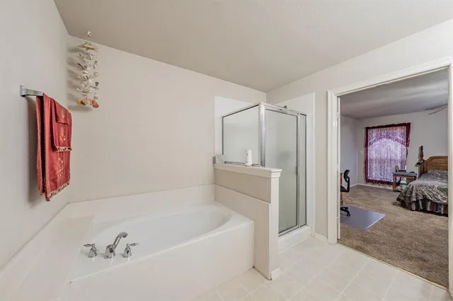 $369,900 | 400 Piccadilly Circle, Burleson, TX 76028