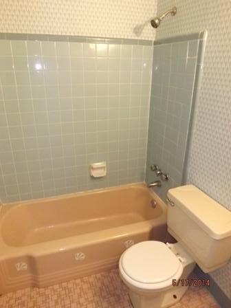 123 Ferry Road Northeast Fort Walton Beach, FL 32548 - Photo 8 of 15 BathHall