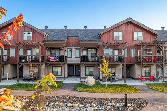 $569,000 | 211 Broken Pine Lane, Unit 35, McCall, ID 83638
