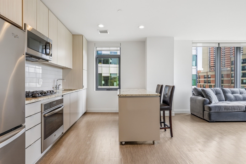 80-82 Fenwood Road, Unit 804 Boston, MA 02115 - Photo 13 of 27