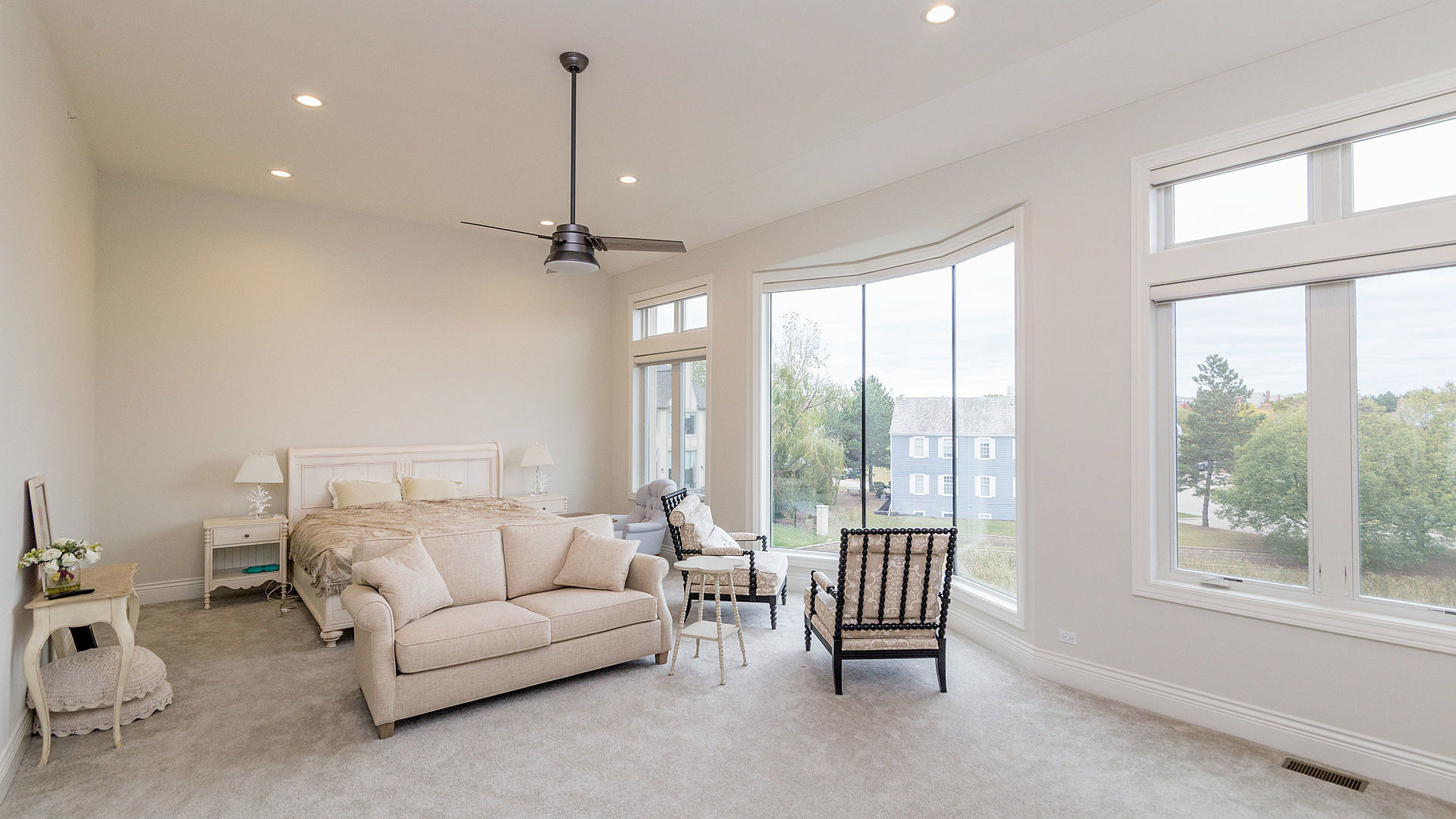 1412 Rue Paris Place Palatine, IL 60067 - Photo 10 of 20 a living room with furniture and a large window