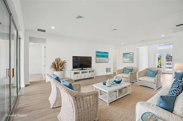 $754,990 | 8218 Golden Bch Court, Parrish, FL 34221