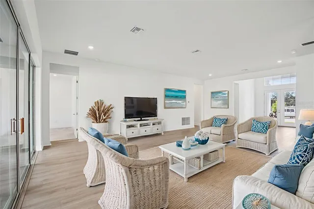 $754,990 | 8218 Golden Bch Court, Parrish, FL 34221