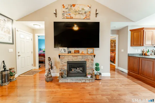 $415,000 | 4 Bluebird Lane, Unit 4, Killingly, CT 06241