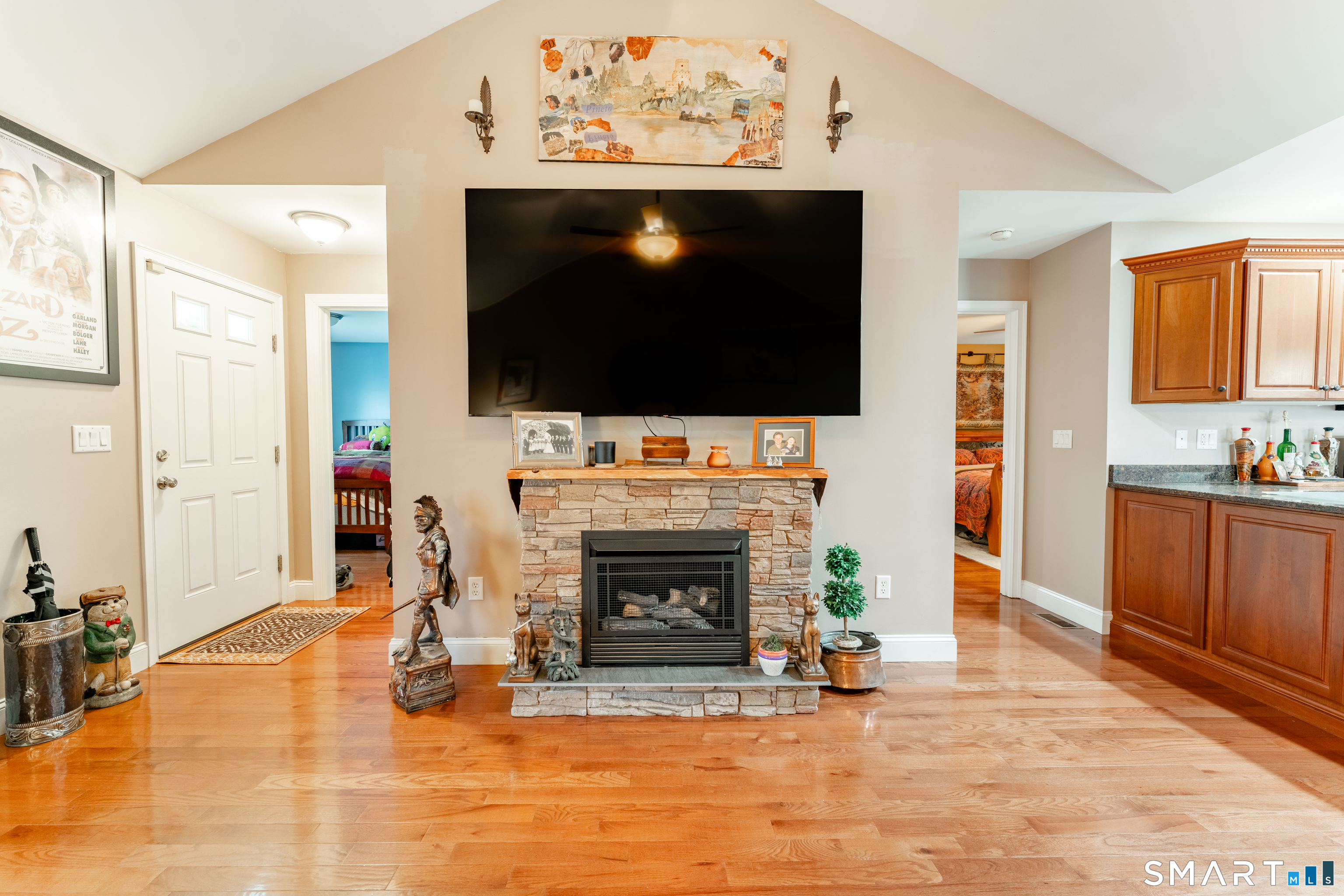 4 Bluebird Lane, Unit 4 Killingly, CT 06241 - Photo 11 of 40 Gas fireplace