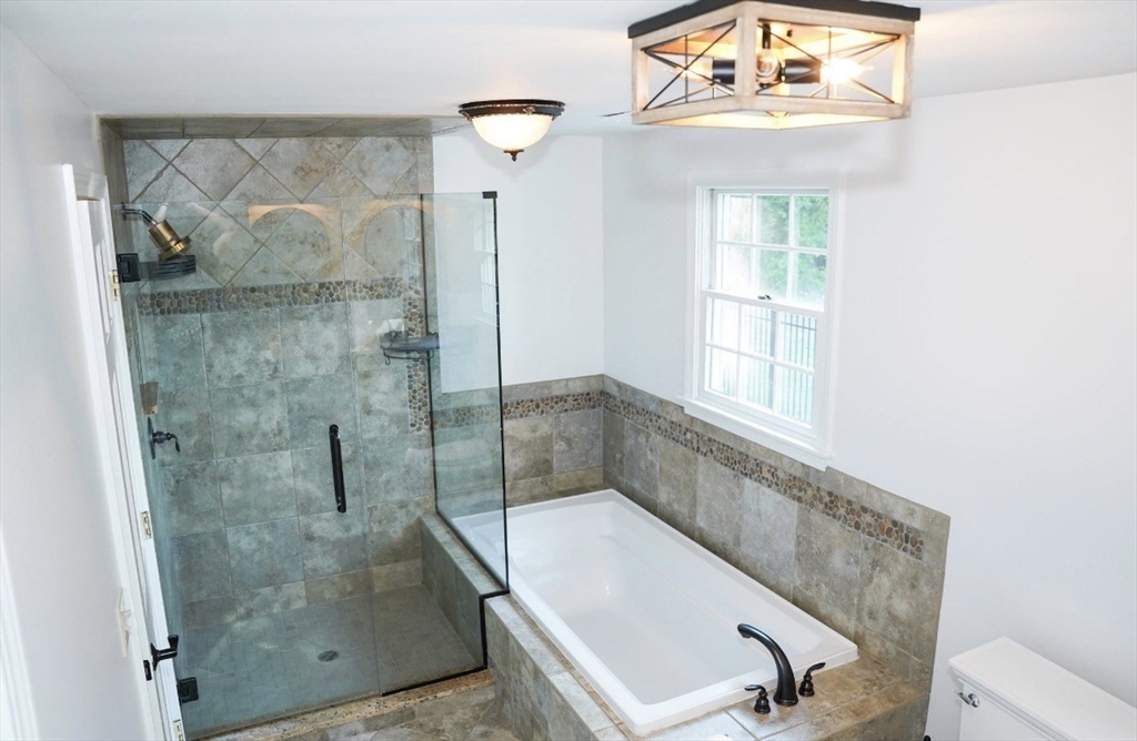 241 New Bedford Road Rochester, MA 02770 - Photo 18 of 25