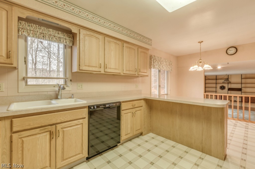 852 Beechers Brook Road Cleveland, OH 44143 - Photo 9 of 24 Gallery Image 9