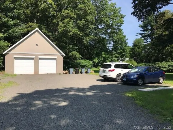 $1,350 | 539 Maple Avenue, Unit B, Cheshire, CT 06410