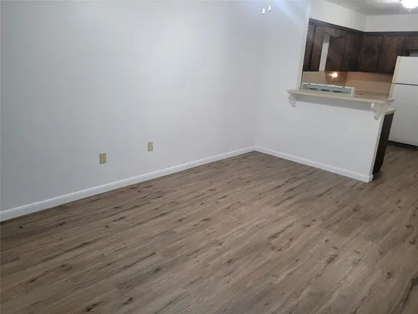 $1,175 | 205 2nd Avenue, Unit 2, Smithville, TX 78957