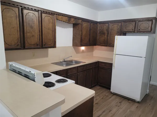 $1,175 | 205 2nd Avenue, Unit 2, Smithville, TX 78957