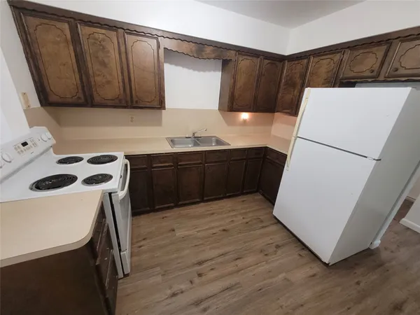 $1,175 | 205 2nd Avenue, Unit 2, Smithville, TX 78957