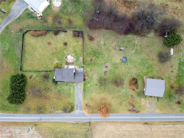 view of bathroom with mirror