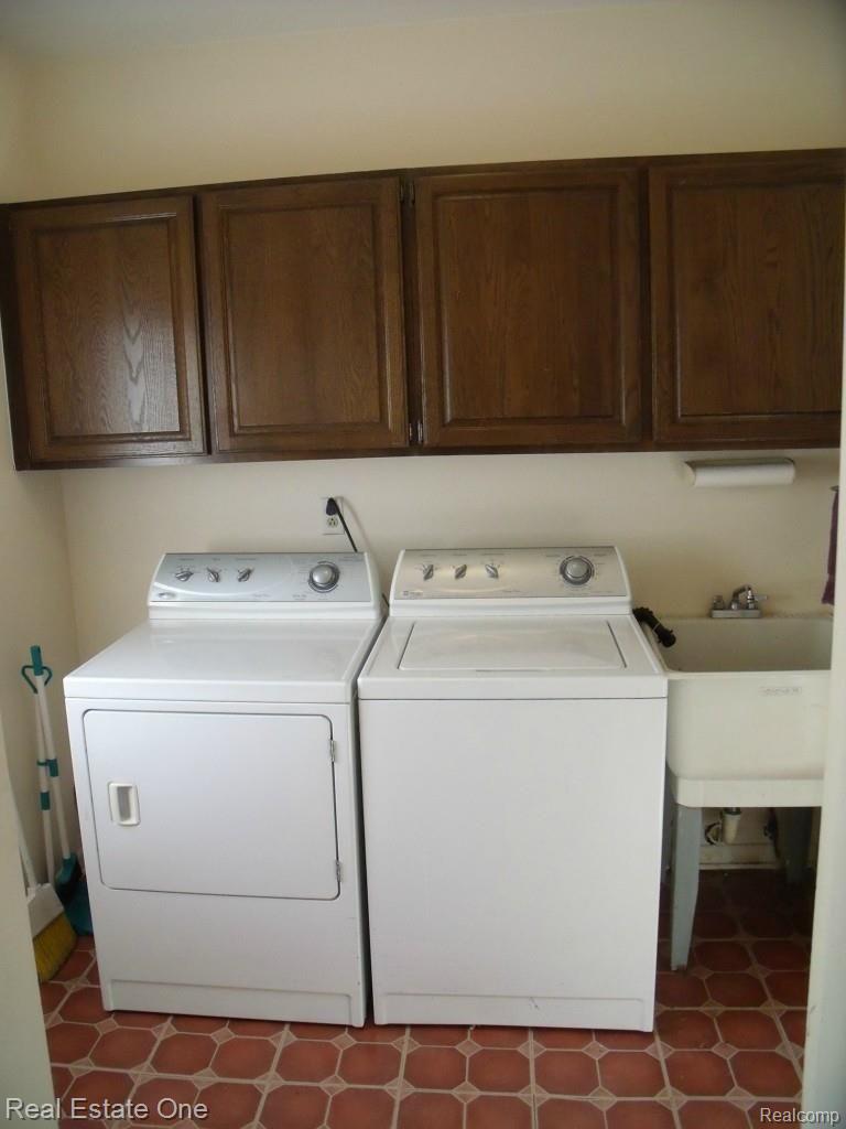 28681 Farmington Road Farmington, MI 48331 - Photo 22 of 43 DSCF3417.jpg