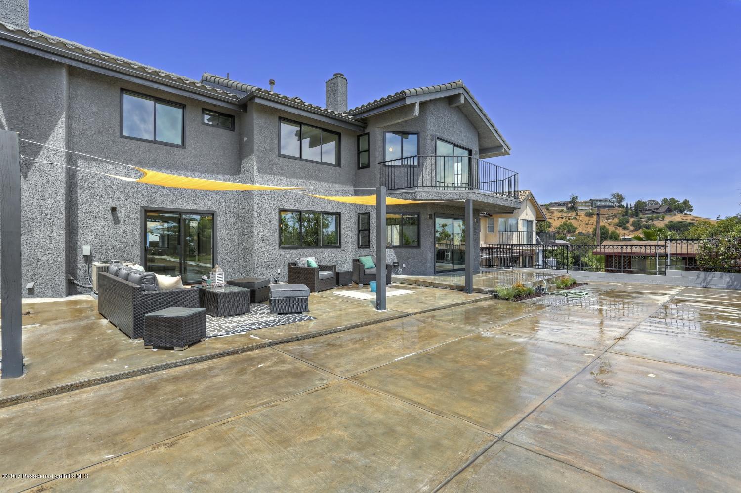 4614 Townsend Avenue Los Angeles, CA 90041 - Photo 30 of 38 a view of a building with sitting area