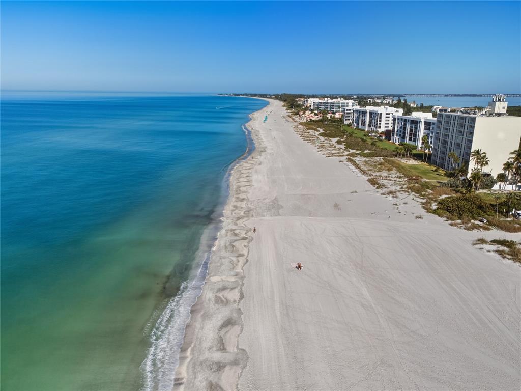 4420 Exeter Drive, Unit 303 Longboat Key, FL 34228 - Photo 39 of 42