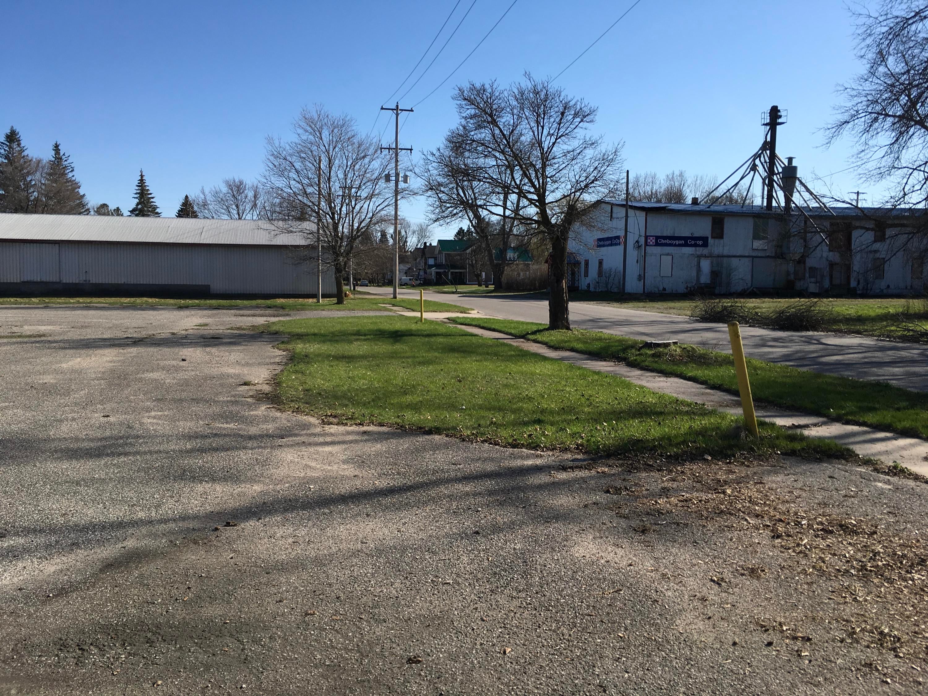 South Huron Street Cheboygan, MI 49721 - Photo 10 of 12 Gallery Image 10