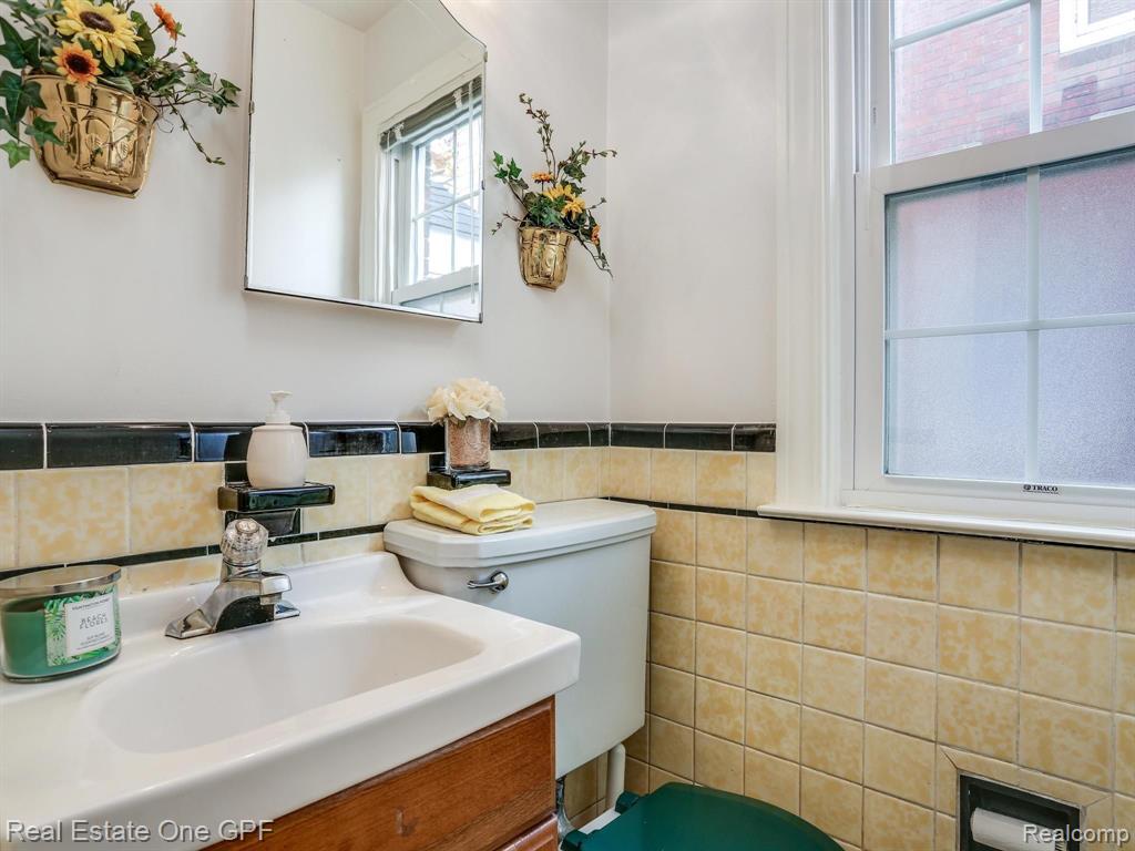 4394 Harvard Road Detroit, MI 48224 - Photo 14 of 27