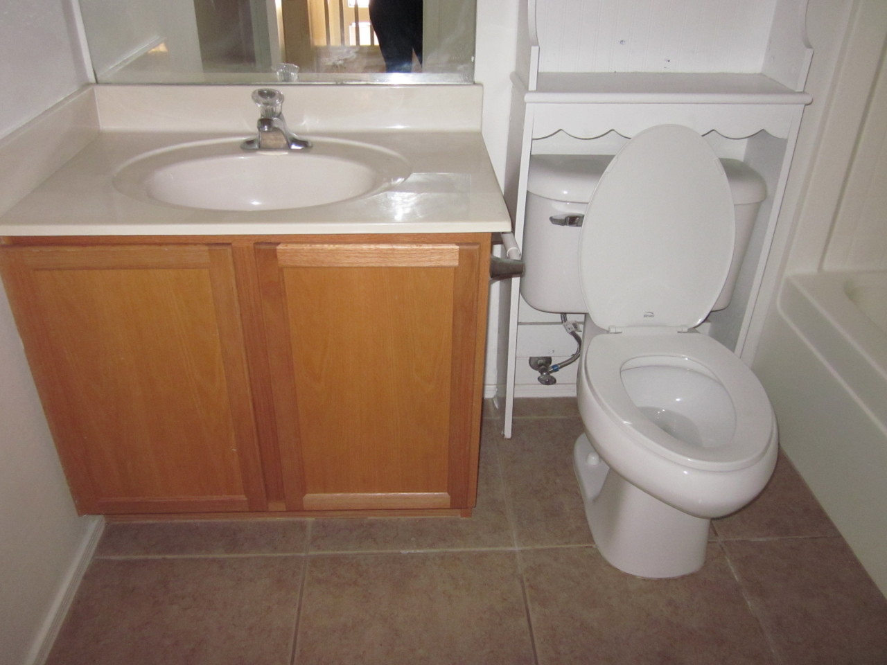 17074 West Northampton Road Surprise, AZ 85374 - Photo 10 of 12 BATH ONE