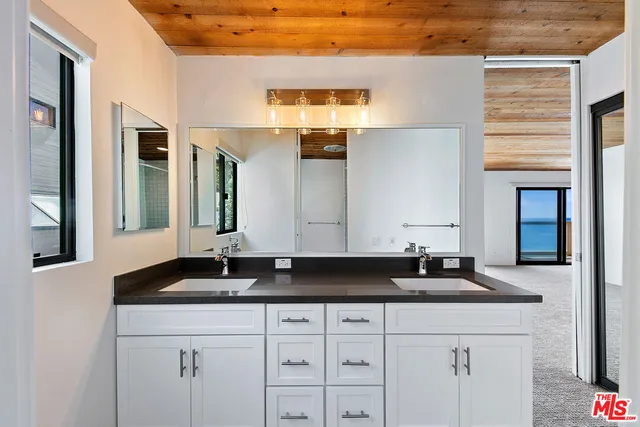 $20,000 | 32060 Pacific Coast Highway, Malibu, CA 90265