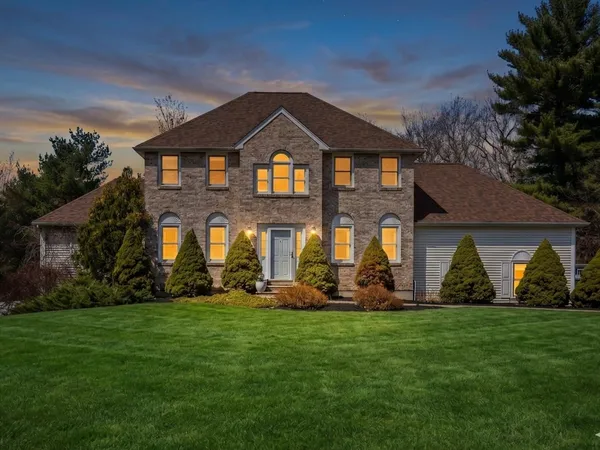 $1,149,000 | 14 Hickory Lane, Ipswich, MA 01938