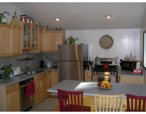 12 Lakeview Road Wayland, MA 01778 - Photo 2 of 5 Gallery Image 2