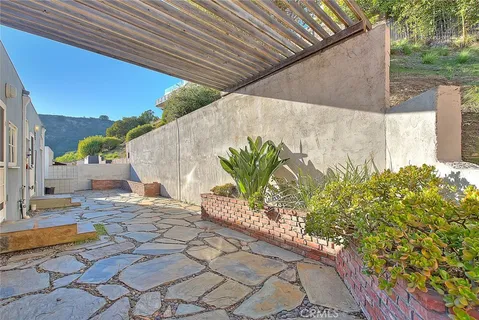 $1,849,950 | 6423 Deep Dell Place, Los Angeles, CA 90068