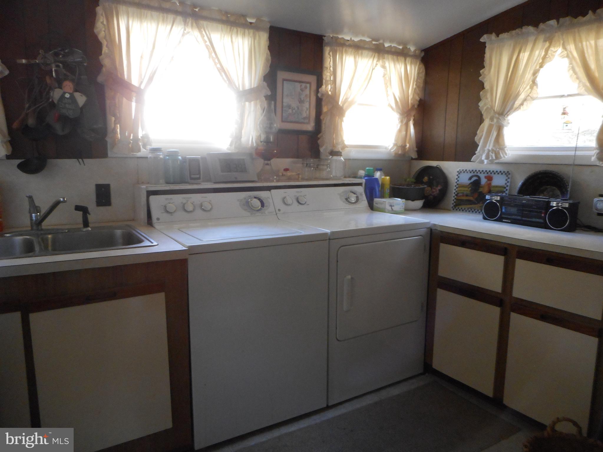 3089 Householder Road Hedgesville, WV 25427 - Photo 5 of 30 Mudd room w/storage