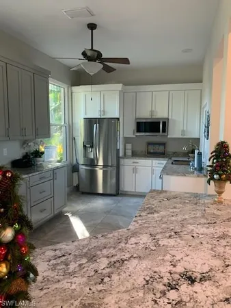 $5,900 | 306 Emerald Bay Circle, Unit J5, Naples, FL 34110
